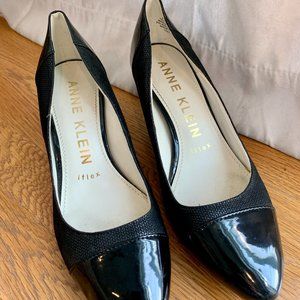 Anne Klein Black iFlex Heels Patent & Textured
